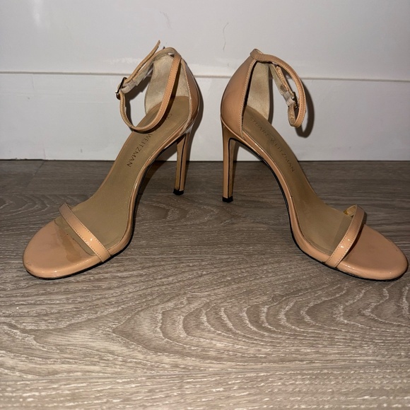 STUART WEITZMAN NUDIST PATENT NUDE HEELS - Picture 4 of 6